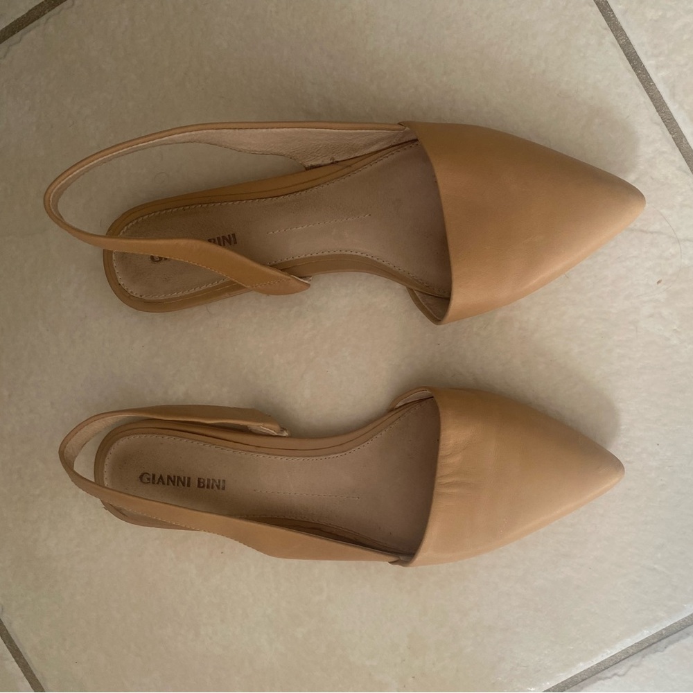 Gianni Bini Tan Flats